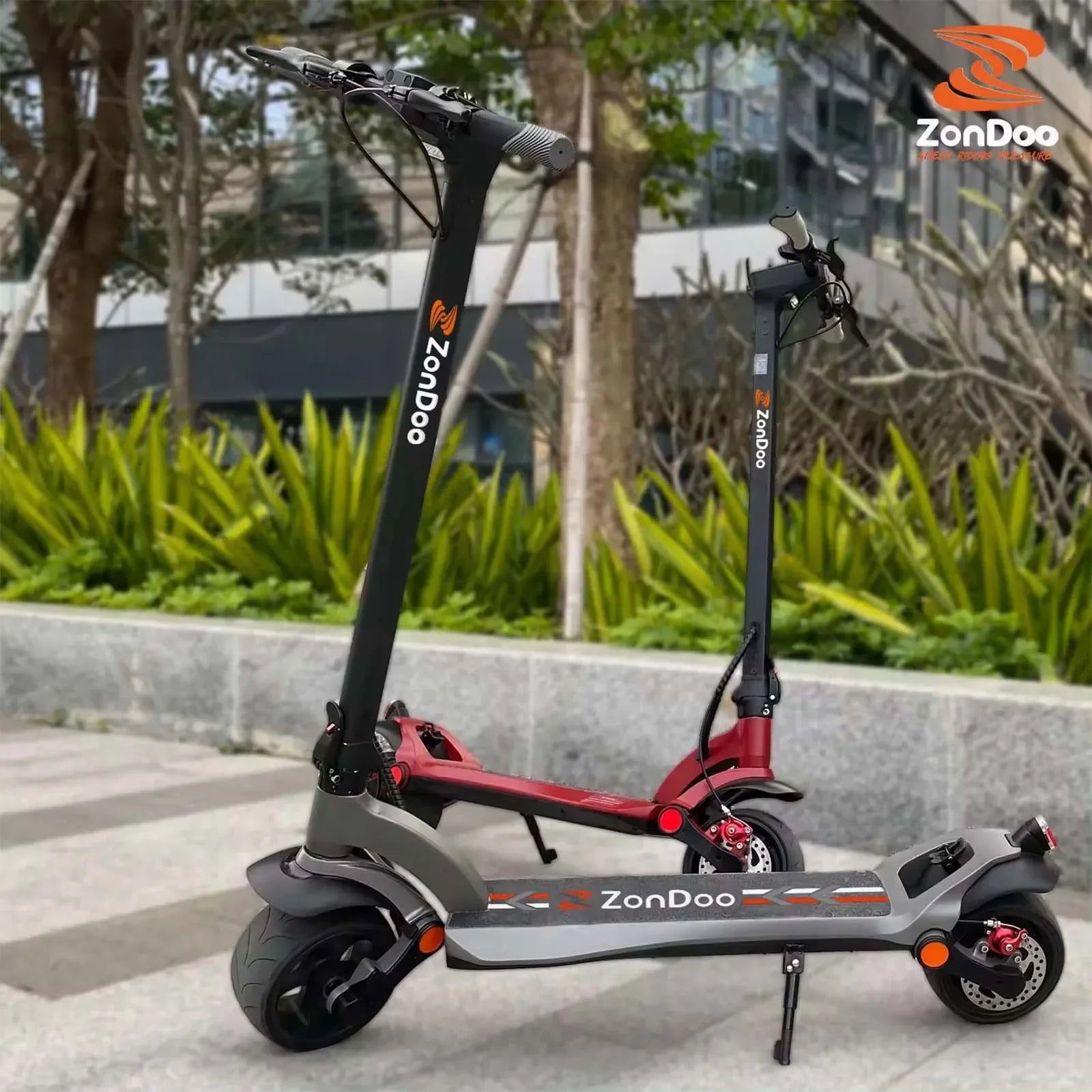 ZO08 Peak 800w 48v Electric Scooter 2024  New Max Speed 40km/h Mobile Connection APP 10 inch Solid Tyres Foldable escooter.